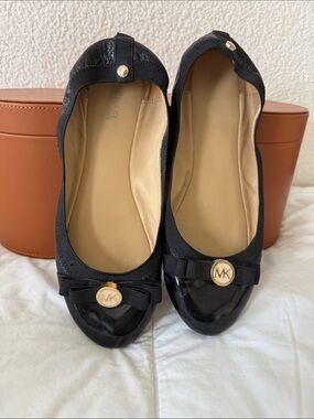 Michael Kors Black MK Logo Bow Ballet Flats